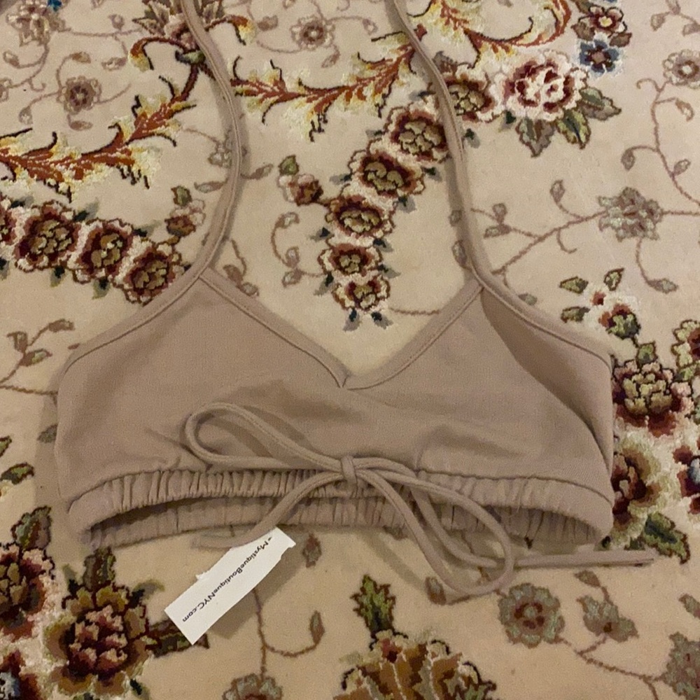 women’s bra/top